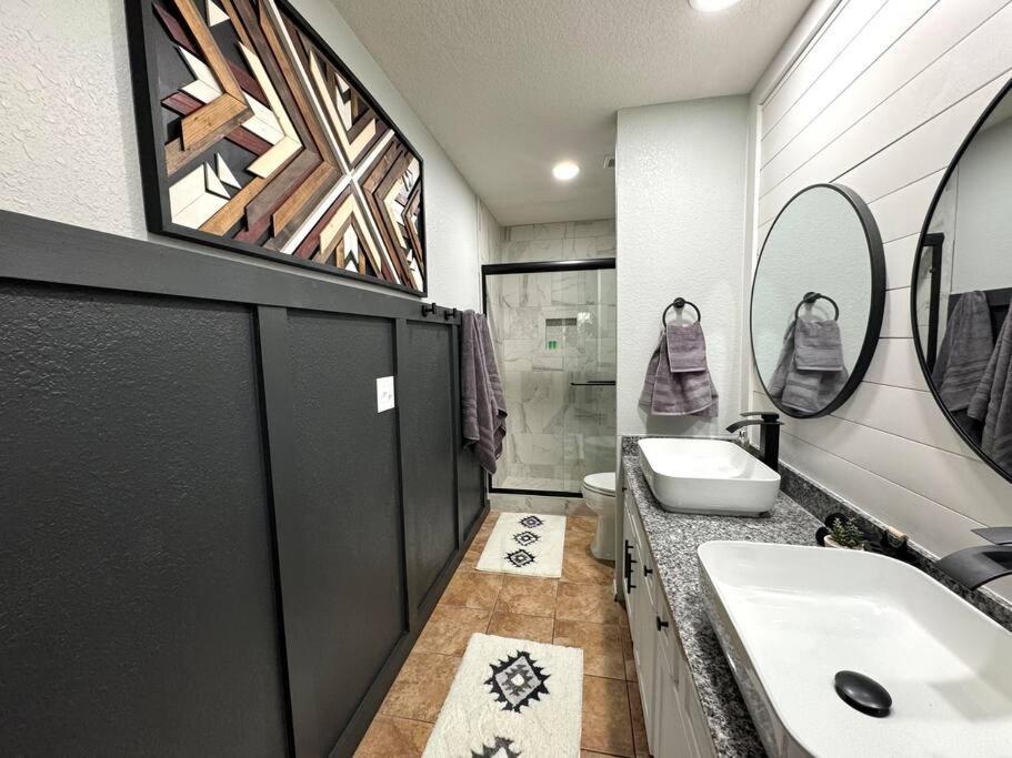 Modern Comfort: Updated Cozy Condo In Indian Point Μπράνσον Εξωτερικό φωτογραφία