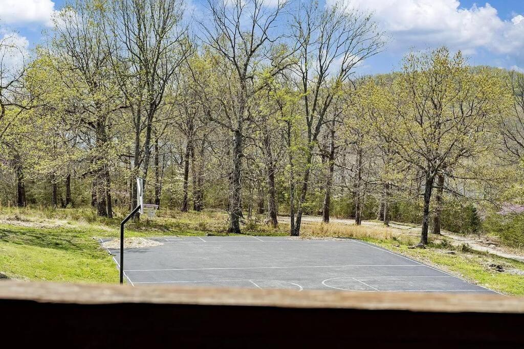 Modern Comfort: Updated Cozy Condo In Indian Point Μπράνσον Εξωτερικό φωτογραφία