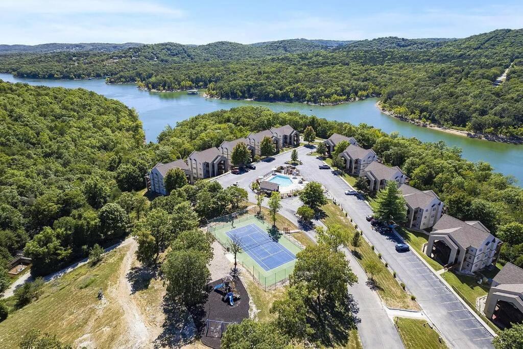 Modern Comfort: Updated Cozy Condo In Indian Point Μπράνσον Εξωτερικό φωτογραφία