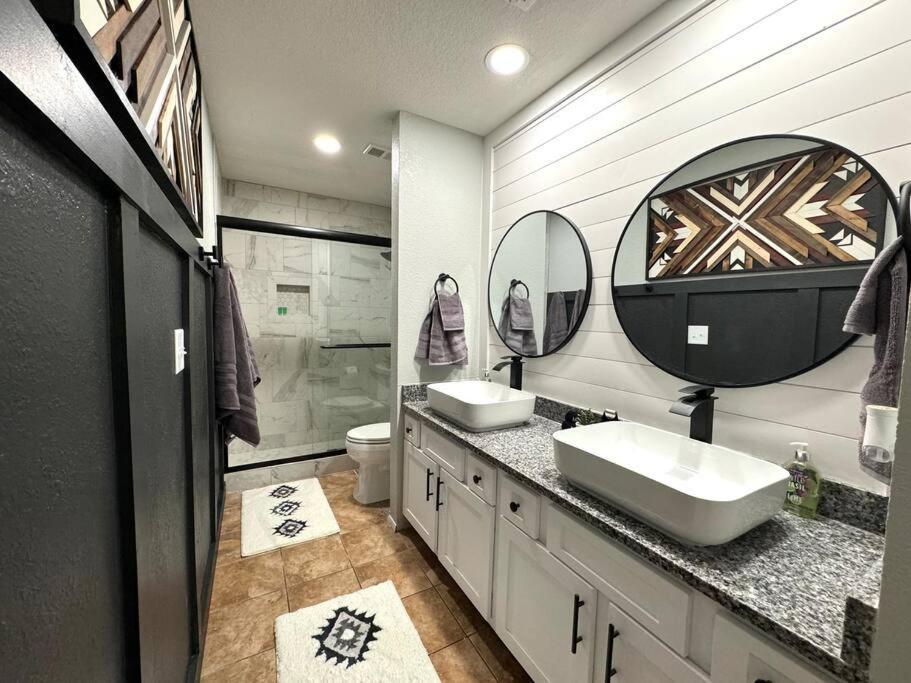 Modern Comfort: Updated Cozy Condo In Indian Point Μπράνσον Εξωτερικό φωτογραφία
