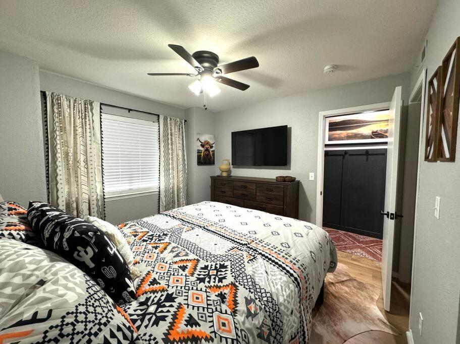 Modern Comfort: Updated Cozy Condo In Indian Point Μπράνσον Εξωτερικό φωτογραφία